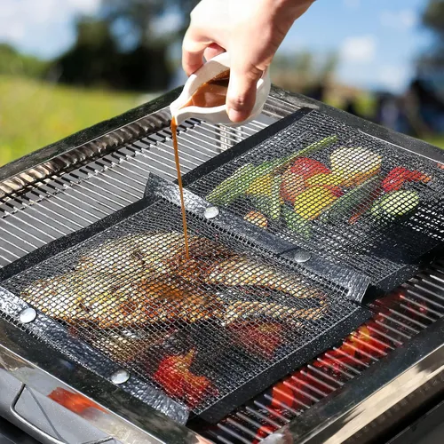 Miniatura 6 de Bolsas de malla para parrilla de barbacoa reutilizables para parrillas al aire libre, 3 bolsas antiadherentes para parrillas eléctricas de gas