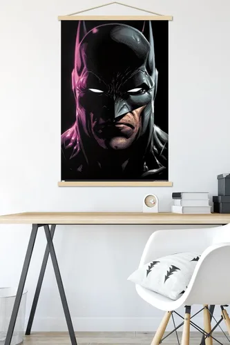 Miniatura 5 de Trends International DC Comics Batman - Póster de pared de retrato, 22.37 x 34.00 pulgadas, paquete de impresión premium y colgador de madera de haya