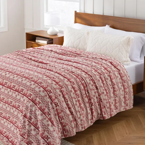 Miniatura 8 de Berkshire Peanuts® VelvetLoft® - Manta de felpa de Snoopy con bonito personaje, acogedora manta Fairisle Crimson Neutral, manta de 55 x 70 pulgadas