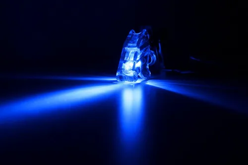 Miniatura 6 de iJDMTOY (2) Interruptor de dos posiciones on/off SPST - con cubierta abatible, estilo avión, 12 V/20 A, iluminación LED., Azul