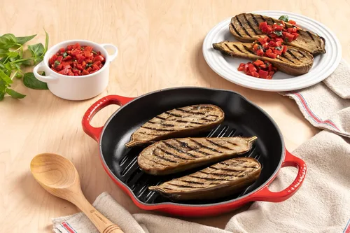 Miniatura 5 de Le Creuset Parrilla redonda profunda de hierro fundido esmaltado, 9.75 pulgadas, color cereza Cerise