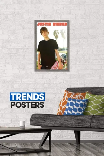 Miniatura 5 de Trends International Justin Bieber - Póster de pared de monopatín, 14.725 x 22.375 pulgadas, versión enmarcada de madera de granero
