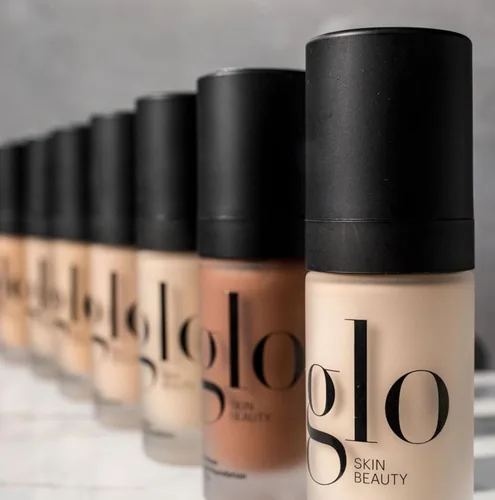 Miniatura 2 de Glo Skin Beauty Base de Maquillaje Mineral Líquida Luminosa con SPF 18 (Linen) – Mejora el Tono Desigual de la Piel, Suaviza y Corrige Lino