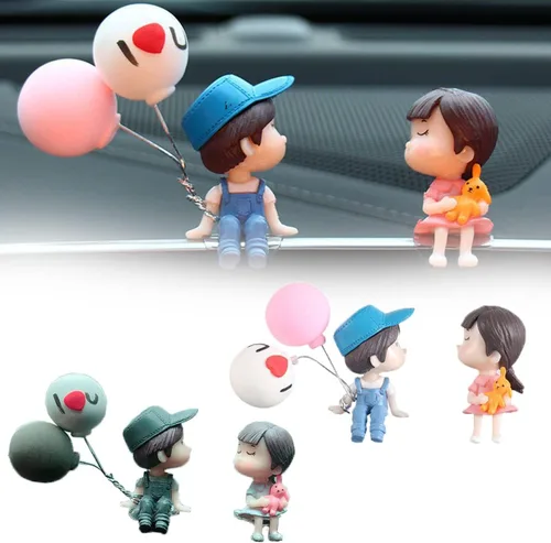 Miniatura 9 de Lindo adorno de coche con diseño de pareja de caricaturas, decoración de tablero de automóvil, figuras de pareja besando, adornos de globos (B)