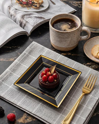 Miniatura 6 de bUCLA 100 platos cuadrados negros de plástico con borde dorado – Platos desechables de postre/aperitivo / pequeños pasteles de 6 pulgadas para Negro