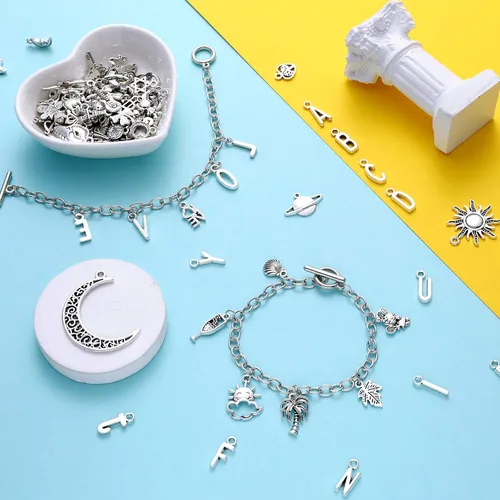 Miniatura 5 de Highergo Juego de 469 pulseras de plata con dijes, juego de pulseras de bricolaje, pulseras de cadena con clip de papel, dijes del alfabeto