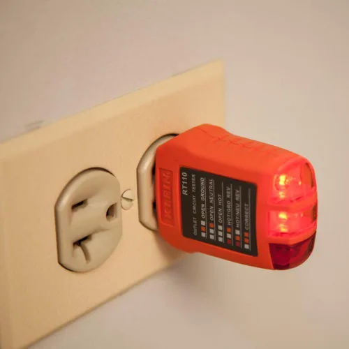 Miniatura 6 de Klein Tools RT110 - Probador de enchufes, probador de receptáculo eléctrico AC para enchufes norteamericanos