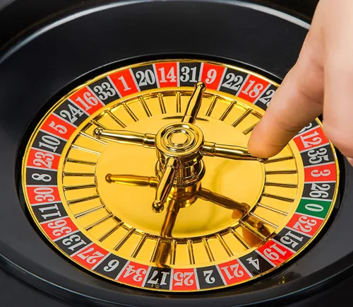 Miniatura 7 de BETTERLINE Juego de cartas de póquer y ruleta de vaso de chupito - Rueda giratoria, 2 bolas y 16 vasos de chupito - Casino Juegos de fiesta