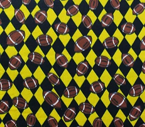 Impresiones de tela polar de forro polar *Football Argyle Fushia 10* / 60 pulgadas de ancho/Vendido por The Yard N-326