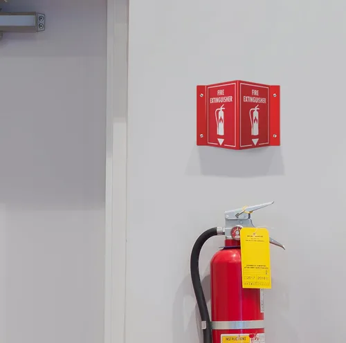 Miniatura 5 de Señal de extintor de incendios 3D 2 unidades Señal de seguridad contra incendios de montaje en pared, 6 x 8 x 4 pulgadas