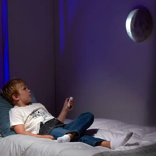 Miniatura 4 de Uncle Milton Moon in My Room - 12 fases lunares iluminadas, control remoto o automático, juguete STEM, gran regalo para niños y niñas a partir de 6