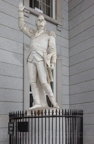 Foto pictórica histórica - Estatua de escultor Larkin Nead de Ethan Allen en el porche del capitolio de Vermont, conocida localmente como la casa