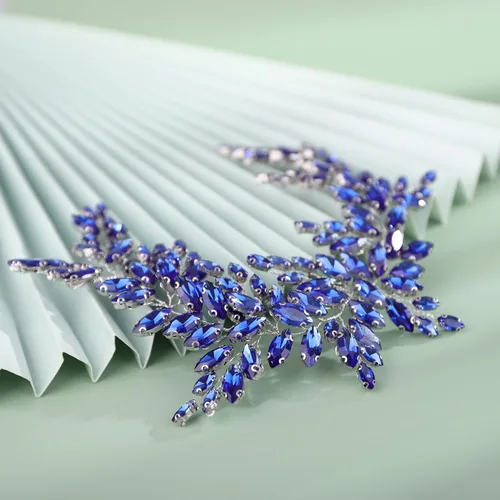 Miniatura 3 de Kercisbeauty Diadema de cristal azul con diamantes de imitación para boda, pieza de pelo plateado para mujeres y niñas, joyería para el cabello