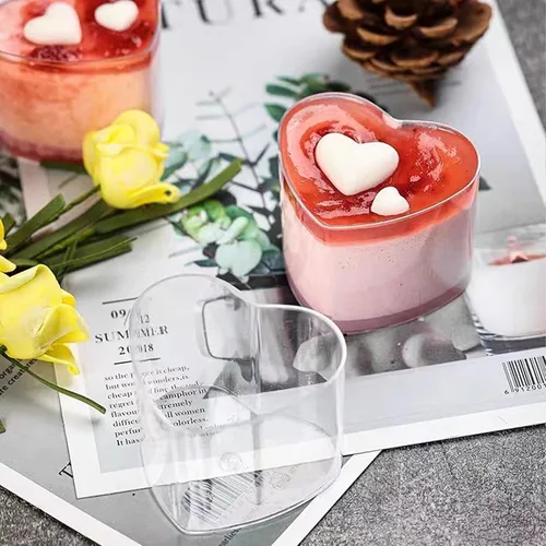 Miniatura 7 de 50 tazas de postre de plástico en forma de corazón con tapas y cucharas, tazas de parfait transparente de 5 onzas para el día de San Valentín