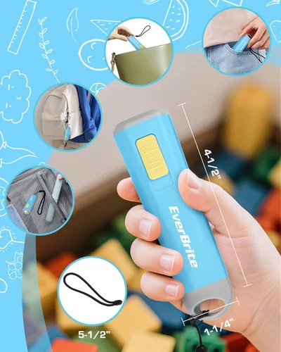 Miniatura 4 de EverBrite Linterna pequeña, mini linterna LED, uso de antorcha de plástico para emergencias, camping, al aire libre con cordón 3AAA batería Azul