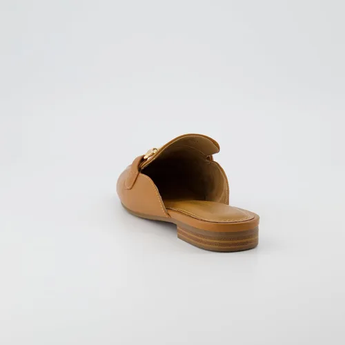 Miniatura 5 de CUSHIONAIRE Sandalias Yates con hebilla para mujer + espuma viscoelástica, anchos disponibles