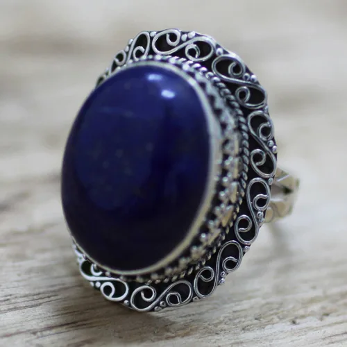 Miniatura 4 de NOVICA Anillo de cóctel hecho a mano de plata de ley 925 lapislázuli con piedra natal azul de la India 'Swirling Sky