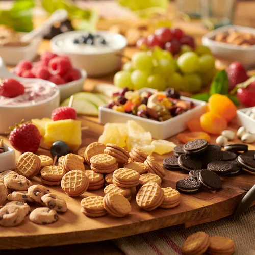 Miniatura 8 de Galletas OREO Mini, Mini CHIPS AHOY! Galletas, RITZ Bits Galletas de queso, bocadillos Nutter Butter y galletas Wheat Thins, paquete surtido Nabisco