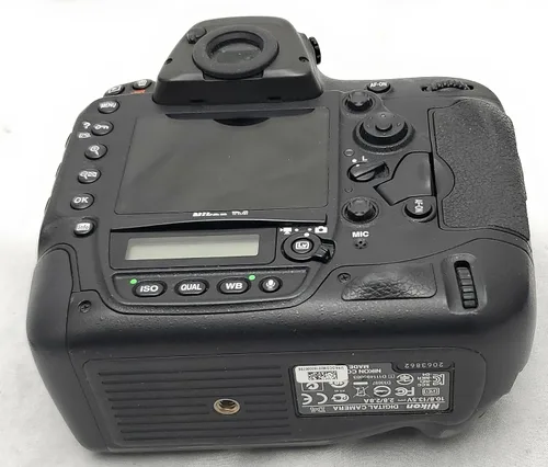 Miniatura 9 de Nikon D4 cámara digital SRL con sensor CMOS FX, de 16.2 MP, con video full HD de 1080p, sólo cuerpo