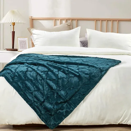 Miniatura 3 de BOON Brushed cobija de piel sintética con refuerzo de sherpa, 50 x 60 pulgadas y 60 x 80 pulgadas, Poliéster & Mezcla de poliéster, Dark Teal, 50" x