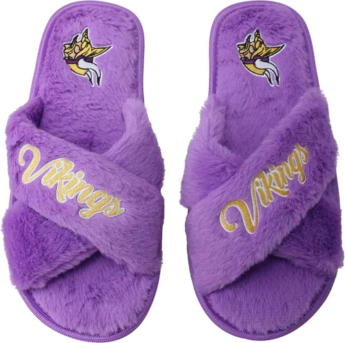 Miniatura 25 de FOCO Pantuflas deslizantes cruzadas mullidas con logotipo de texto del equipo NFL para mujeres