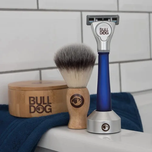 Miniatura 6 de Bulldog Maquinilla de afeitar con mango de vidrio reciclado sensible para el cuidado de la piel y aseo para hombre con soporte para ma