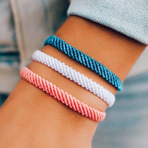 Miniatura 2 de Pura Vida Pulsera tejida media plana, impermeable, banda ajustable