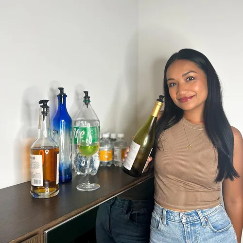 Miniatura 6 de Esatto Verter y sellar, vertedores de botellas de plástico con tapa integrada, vertido fácil y preciso, tapa para almacenamiento y prácticas Negro