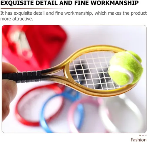 Miniatura 6 de Kisangel 2 juegos de mini raquetas de tenis y bolas, kit deportivo de casa de muñecas en miniatura a escala 1:12, decoraciones realistas