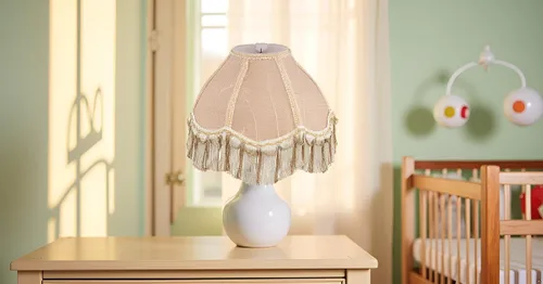 Miniatura 8 de Aspen Creative 55001 - Pantalla de lámpara de cúpula festoneada cosida a mano con flecos UNO en Biscotti Beige, 4 pulgadas superior x 10 pulgadas