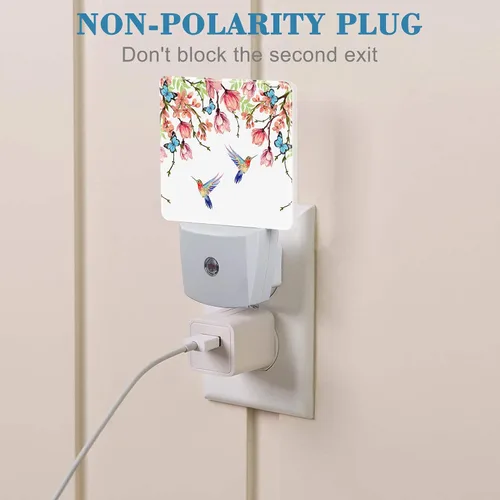 Miniatura 3 de Luz nocturna con colibríes y mariposas azules, enchufe de pared con sensor de atardecer a amanecer, linda luz nocturna para niñas, niños, mujeres