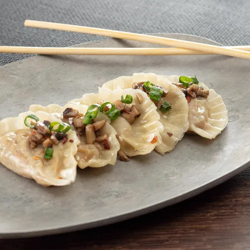Miniatura 6 de MasterChef Junior Juego para Hacer Dumplings para Niños - Kit de 5 Piezas - Utensilios de Cocina Reales Incluye Recetas, Canasta de Vapor, Molde