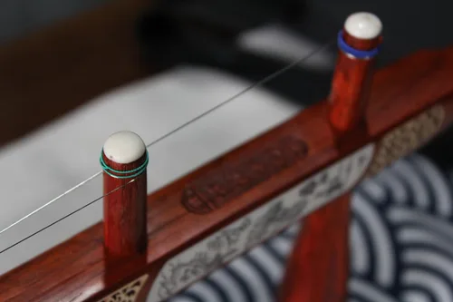 Miniatura 5 de Chinese Erhu - Violín violín de palisandro de 2 cuerdas con DVD, colofonia, puente, estuche rígido, etc. Perfecto para principiantes (BS3997B)