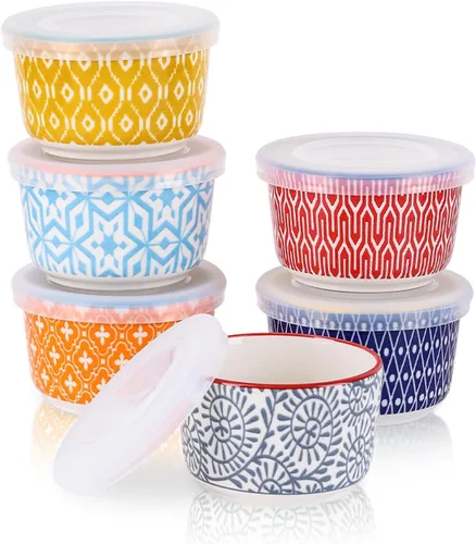 Selamica Ramequines con tapas, aptos para horno, 4 onzas, creme brulee, platos para soufflé con tapas, juego de 6 mini tazones de cerámica apilables