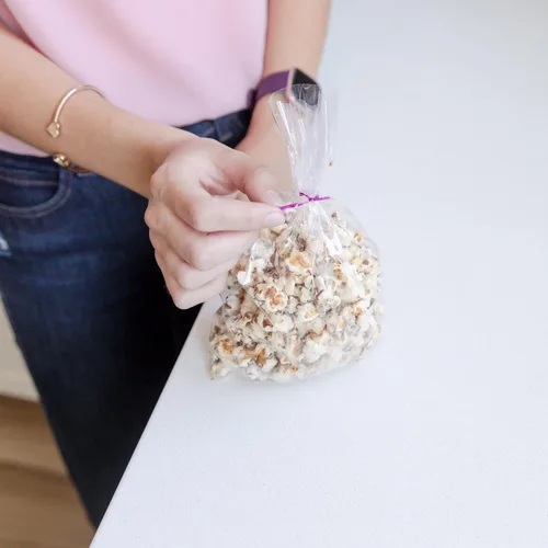 Miniatura 9 de TATTI Paquete de 200 bolsas de celofán transparentes para recuerdos, bolsas de regalo transparentes, 4 x 9 pulgadas, transparentes, plástico