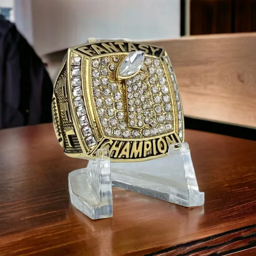 Miniatura 2 de Legacy Rings Anillo Fantasy Football Championship 2023 Acabado dorado con soporte transparente Talla 10 y 11