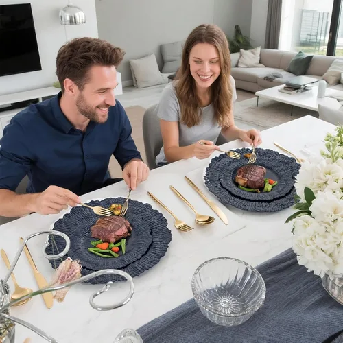 Miniatura 6 de DaYammi 60 platos de plástico azul – Platos azul oscuro desechables – Platos de plástico resistentes para fiestas, incluyendo 30 platos llanos, 30