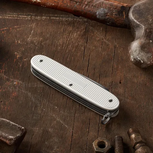 Miniatura 5 de Victorinox Farmer Alox Swiss Army Cuchillo - Herramienta de bolsillo de 9 funciones Plata Swiss Made Stainless Steel Multi-Tool with Wood Saw