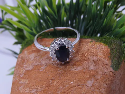 Miniatura 2 de Dazzlingrock Collection Anillo de compromiso ovalado de 0.315x0.236 in con halo de diamantes blancos redondos para mujer en oro