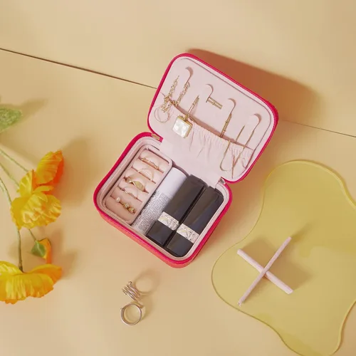 Miniatura 4 de AILONMEI Pequeña caja organizadora de joyas para mujeres, minicajas de joyería de cuero portátiles, almacenamiento de aretes, anillos de viaje