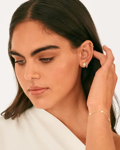 Miniatura 4 de PAVOI Aretes de perlas con botón de plata de ley 925 chapada en oro de 18 quilates Aretes de perlas cultivadas en agua dulce de calidad AAA+