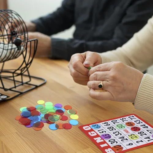 Miniatura 7 de GSE Games & Sports Expert Chips de bingo multicolor, 5,000 piezas de chips de conteo transparentes de alto contraste de 3/4 pulgadas