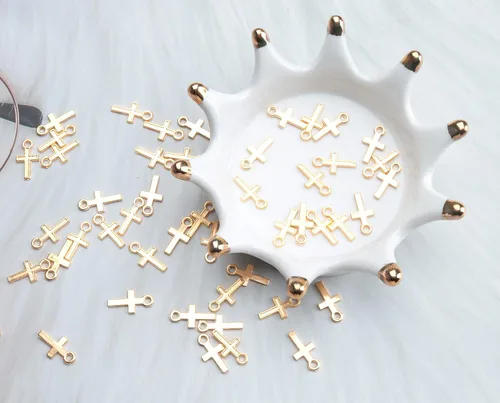 Miniatura 4 de 50 piezas de mini dije de cruz de metal para hacer joyas, encontrar collares, pulseras, aretes, llavero, idea de regalo de bricolaje, accesorios