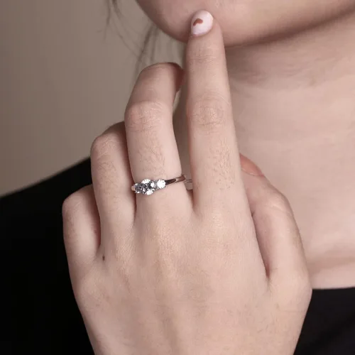 Miniatura 4 de Anillo de aniversario Swarovski de plata de ley, bañado en platino, corte redondeado, tres gemas de circonia, platino-bañado-plata, 9, Platino