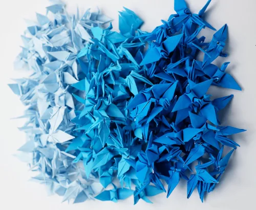Miniatura 5 de 100 grúas de papel de origami tono azul tono 1.5 x 1.5 pulgadas, grúas de papel de origami plegadas hechas a mano para boda, regalo de Navidad