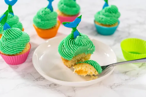 Miniatura 9 de Bakerpan Glaseado de crema de mantequilla para decoración de pasteles, mezcla de glaseado de crema de mantequilla para cupcakes y pasteles, mezcla