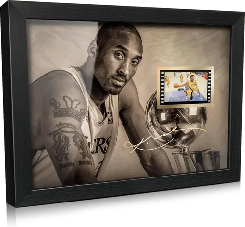 ORIMAMI Póster Deportivo de Superestrella Kobe Bryant Enmarcado para Escritorio Foto Regalo 8x6 Pulgadas, con Mini Celda de Película Firmada de