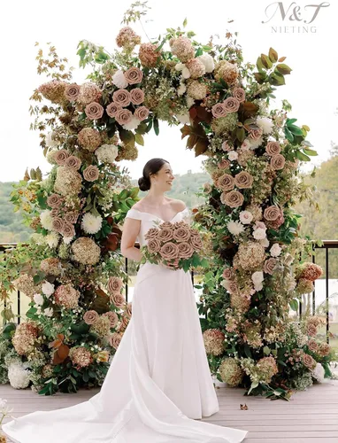 Miniatura 281 de N&T NIETING Flores artificiales, rosas artificiales de color rosa intenso, 50 piezas de flores falsas con tallo para ramos de boda DIY, centros