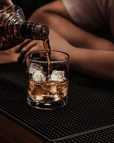 Miniatura 7 de LUXU Vasos de whisky - Juego de 6 vasos de whisky de alta calidad, 11 onzas, vasos de whisky a la antigua/cristalería estilo bourbon/ron