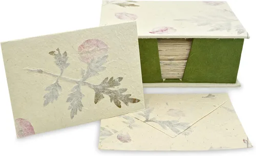 Miniatura 10 de Kathmandu Valley Co. Nepali Cherish - Juego de tarjetas de felicitación y sobre con papel Lokta hecho a mano de Nepal, 15 tarjetas (abejas)